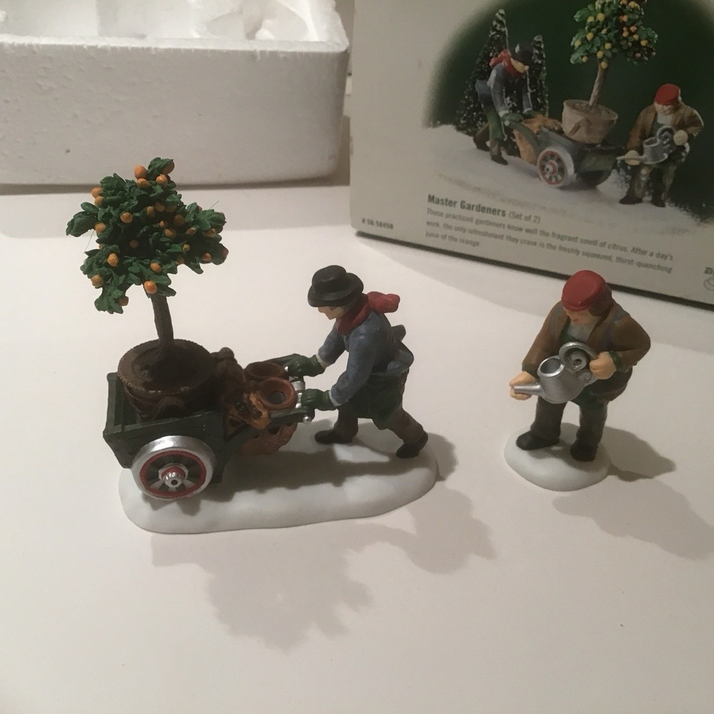 Department 56 Dickens Village Master Gardeners Set of 2 Figurines #58458 w/ box